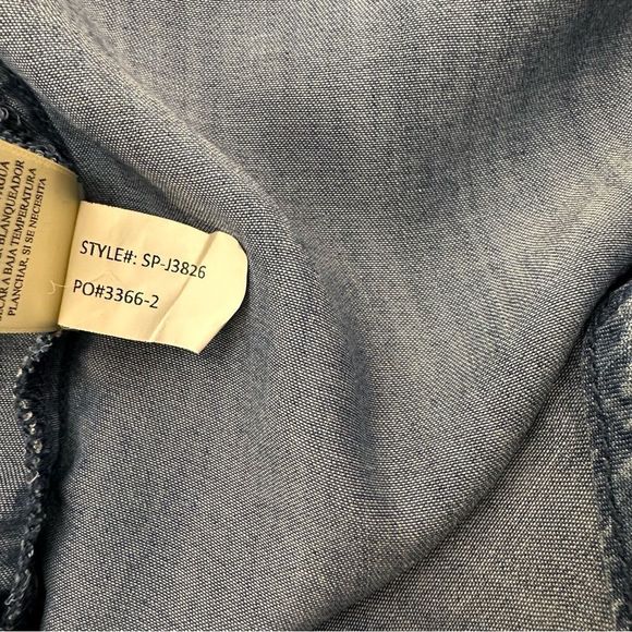 Sneak Peek denim button down top size M - Picture 8 of 10